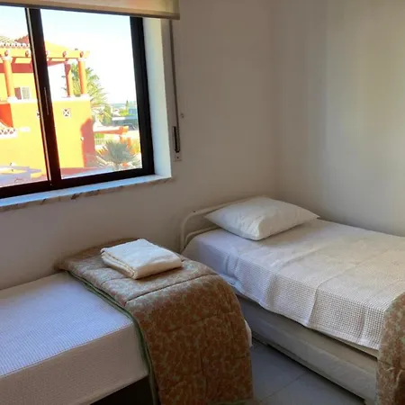 Porches Superior Balcony Pool Flat * Lagoa (Algarve)
